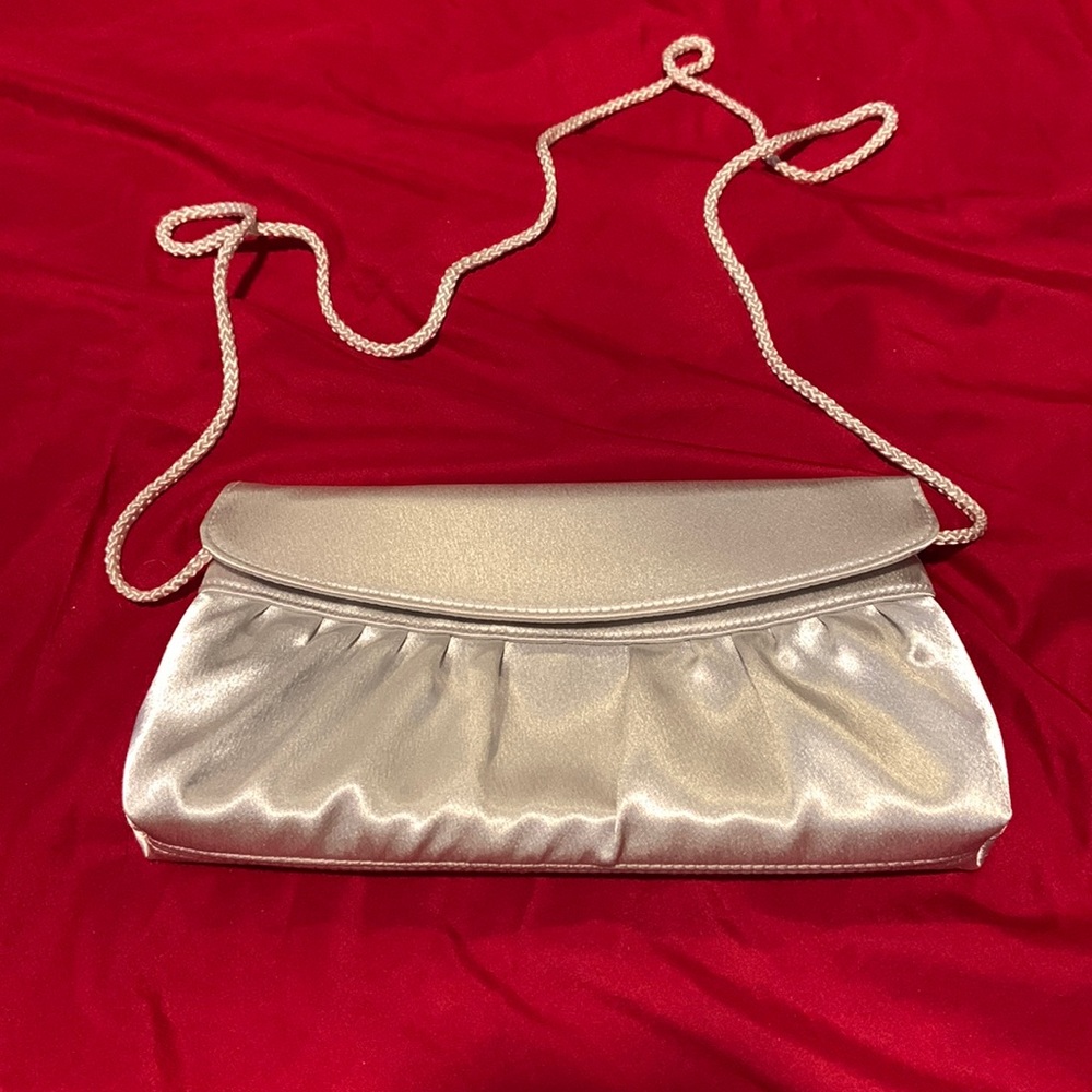 Silver clutch